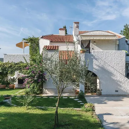 Dracice Cr Lejlighed *