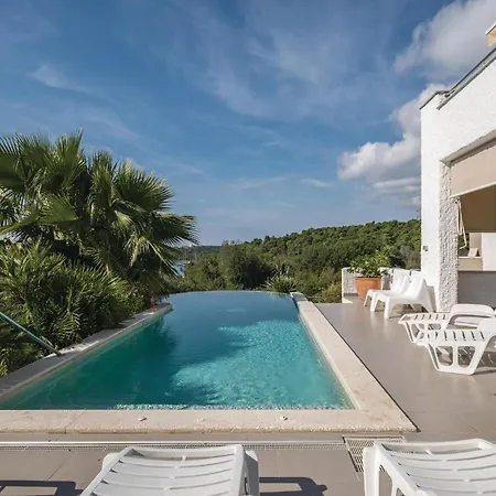 Apartment Dracice Cr Pula