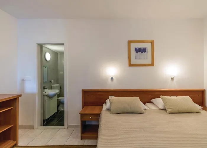 Apartment Apartment Dracice Cr Pula