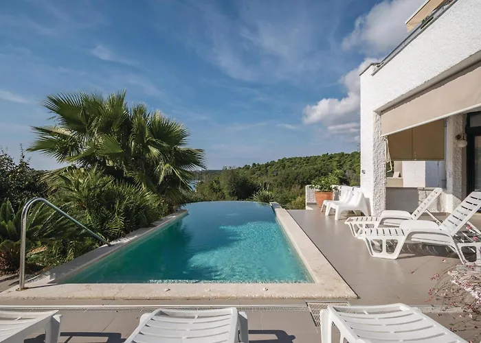 Apartment Dracice Cr Pula